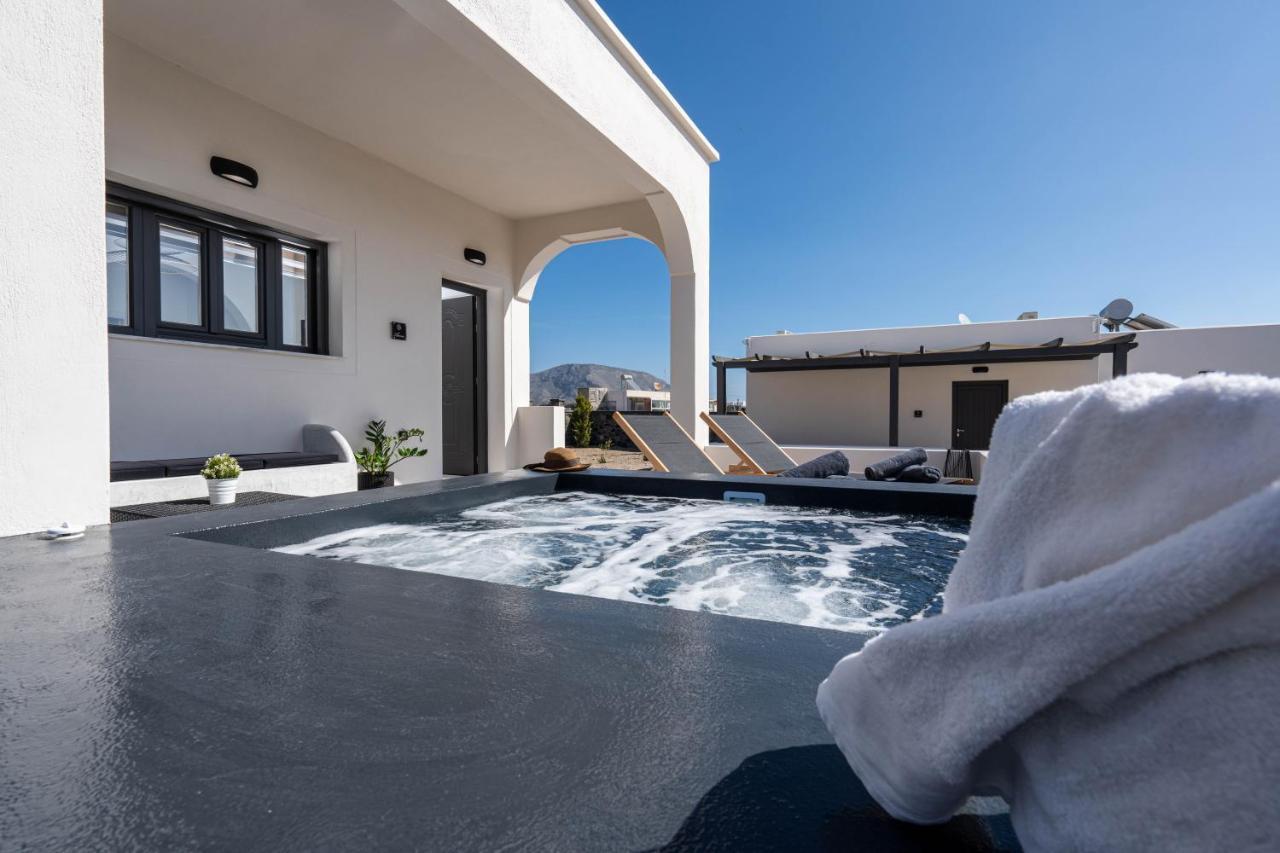 Apartment Almira Luxury Perivolos (Santorini)