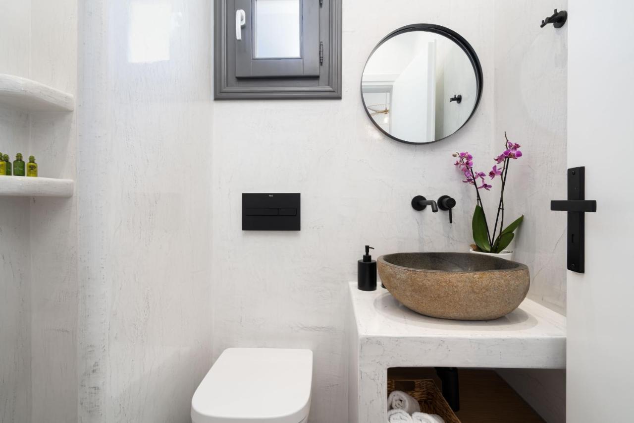 Almira Luxury Apartment Perivolos (Santorini)