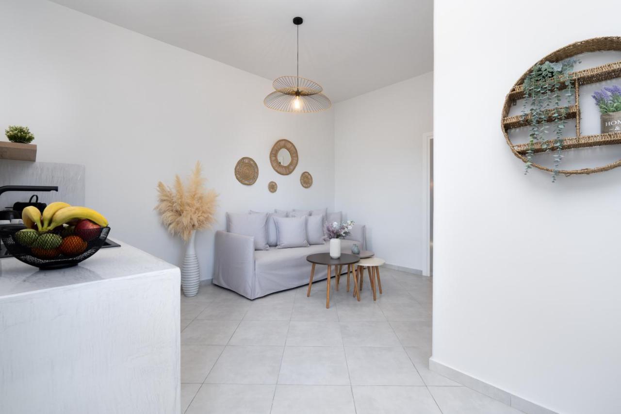 Almira Luxury