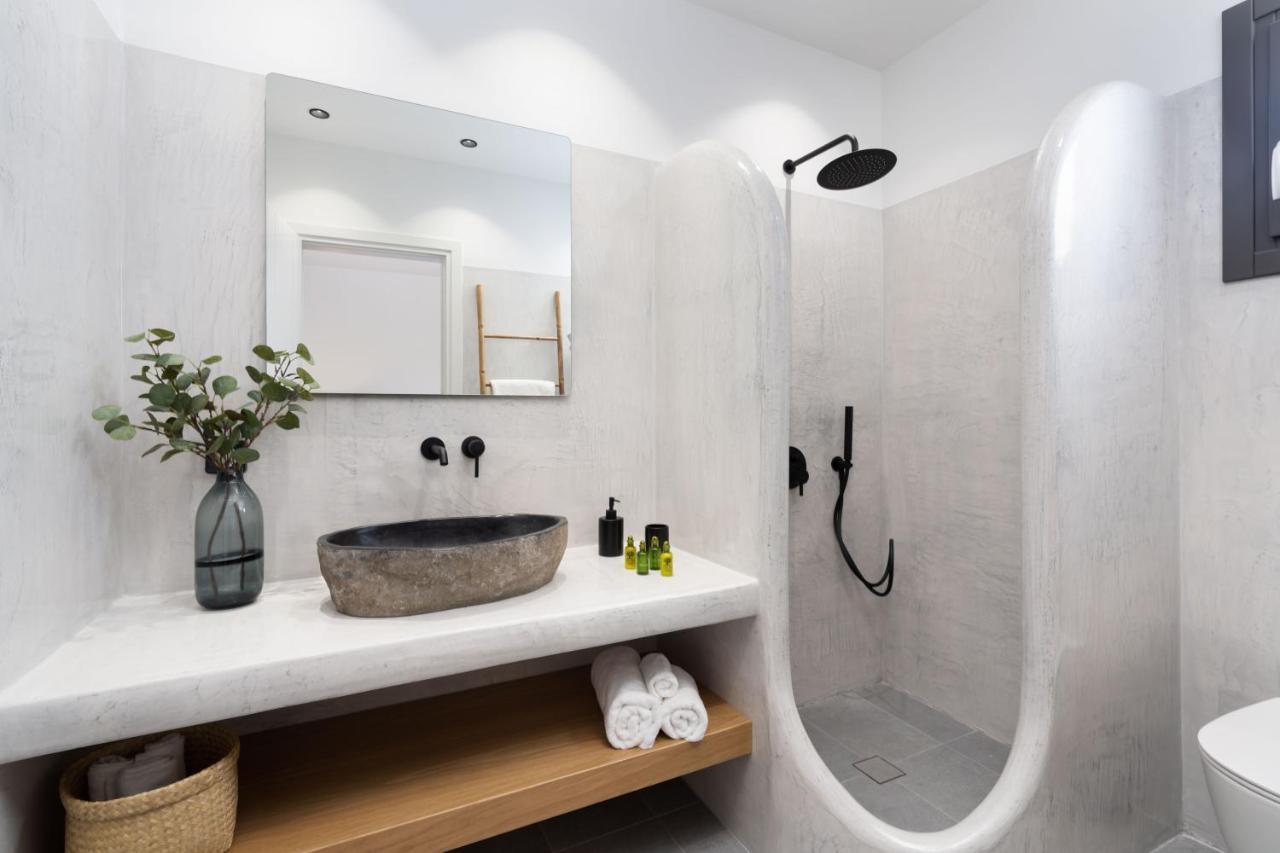 Almira Luxury Apartment Perivolos (Santorini)